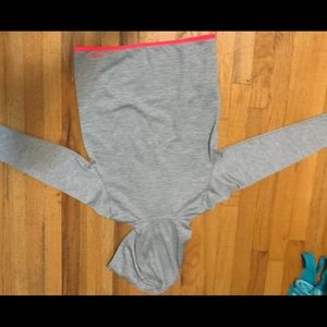 Under armer sweatshirt